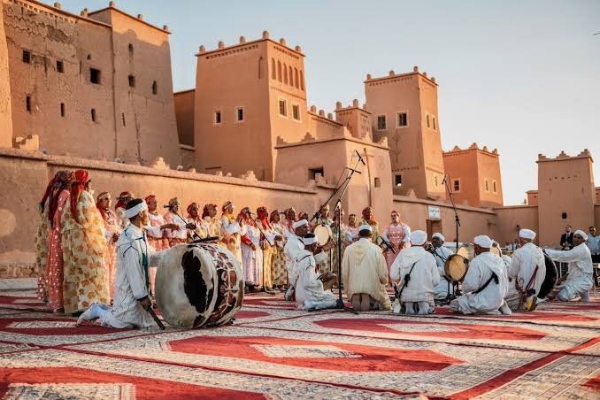 Gorges, Desert & Palm Groves Tour